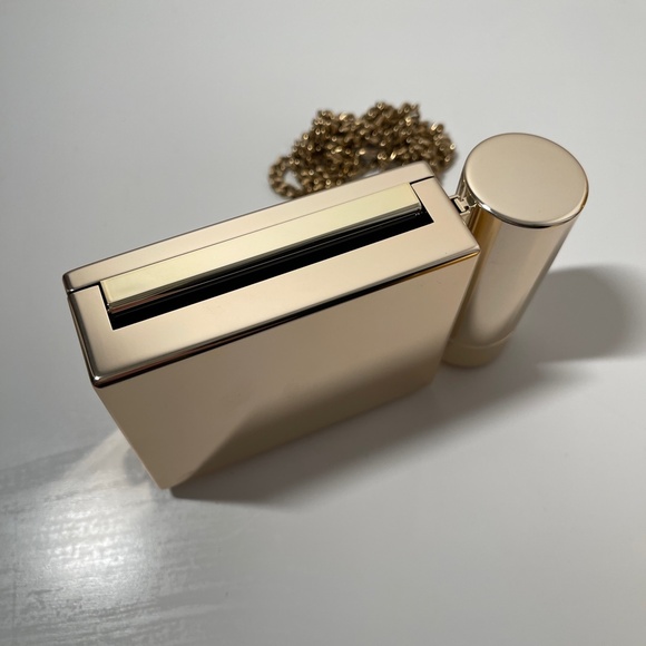 DIOR ROUGE Gold Minaudiere Pouch Clutch Handbag LIMITED EDITION 2021 Christmas - Picture 2 of 10